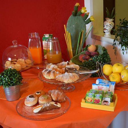 Vista Sul Porto Bed & Breakfast Palermo Exterior photo